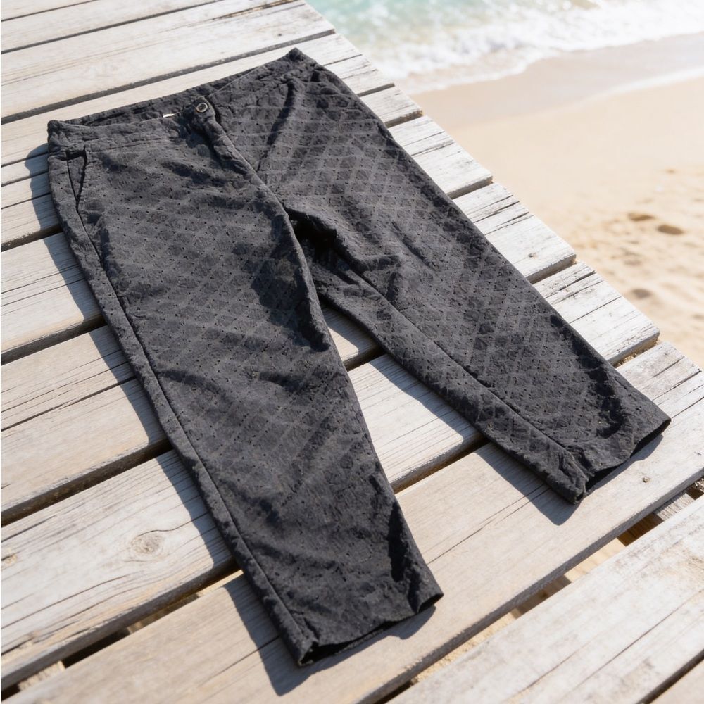 LULU-B WOMENS PANTS BLACK SIZE 6 CROPPED ANKLE AND EYELET DESIGN